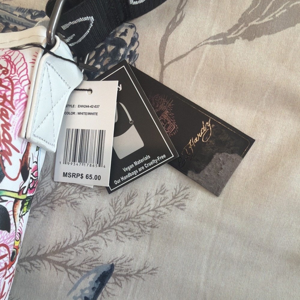 NWT Ed Hardy Y2K Style Pink Skull & Rhinestone Crossbody Bag Vegan‎ Leather - Picture 2 of 8
